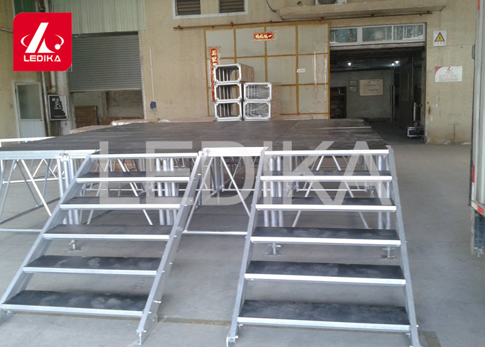 Ayarlanabilir Alüminyum Alaşımlı Asansör Sahne Merdivenleri / Kaldırma ve Katlama Sahne Platformu